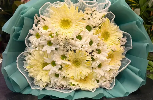 Beyaz Gerbera & Beyaz Papatya Buketi