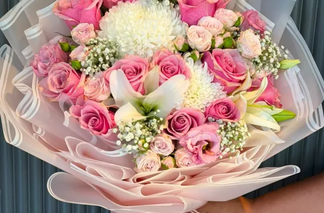 Pembe Ağırlıklı Özel Çiçek Buketi