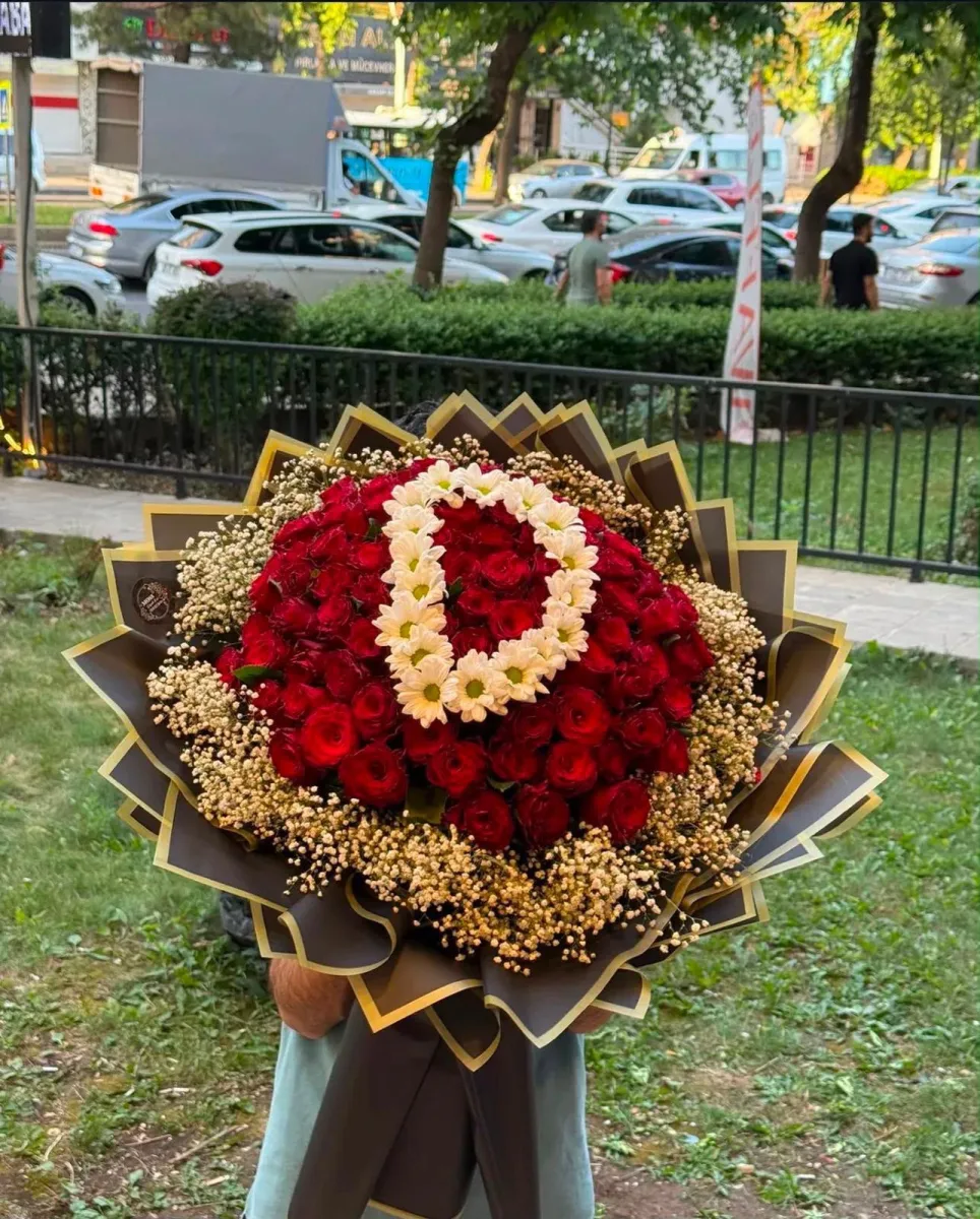 70'li Gül Buketi Harfli